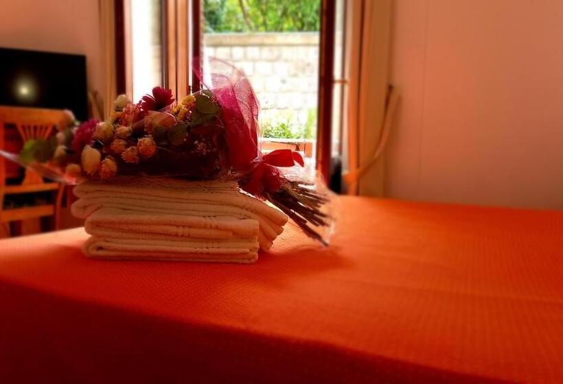 스탠다드 발코니 룸, La Magnolia Sorrento City Centre