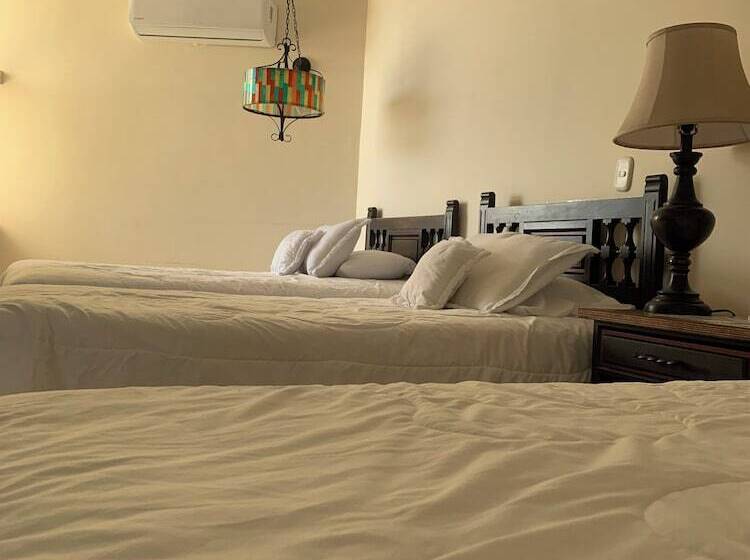 اتاق استاندارد سه نفره, Maicao Internacional