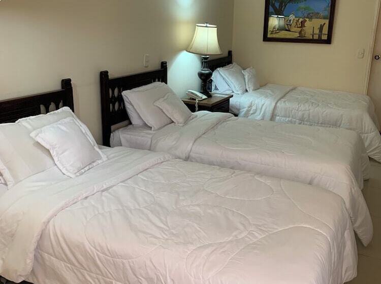 اتاق استاندارد سه نفره, Maicao Internacional