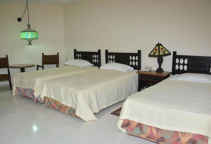 اتاق استاندارد سه نفره, Maicao Internacional