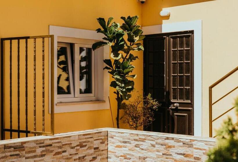 اتاق لوکس با تخت بزرگ, Happy House Comfort Plus