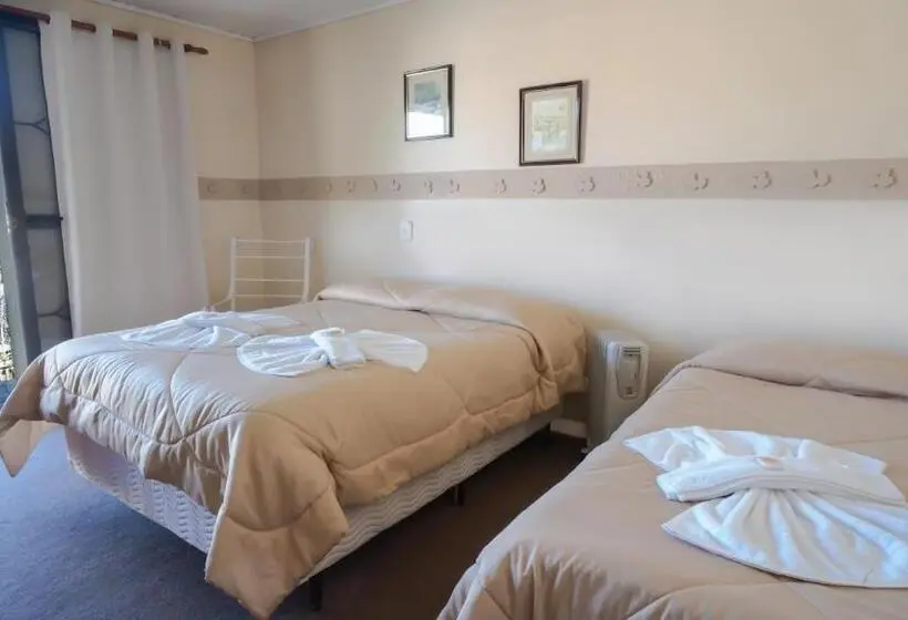 Standard Kolmen Hengen Huone Parveke, Pousada Araucaria