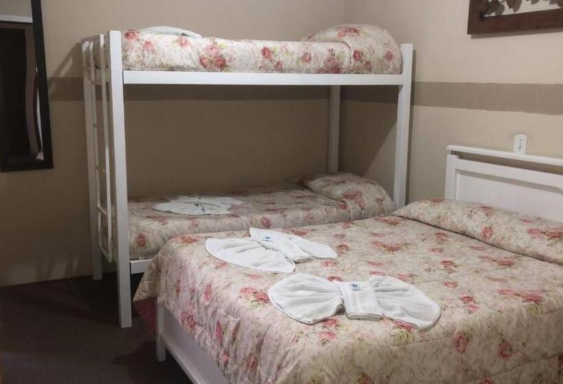 חדר סטנדרט לארבעה, Pousada Araucaria