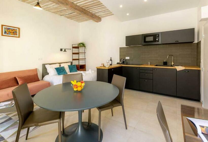 带1个卧室的带阳台的公寓, Provence Au Coeur Appart Hotels