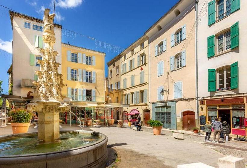 带1个卧室的带阳台的公寓, Provence Au Coeur Appart Hotels