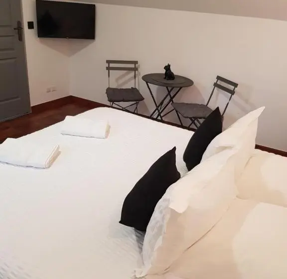 スタンダードルーム, Chambres Et Gites D étretat