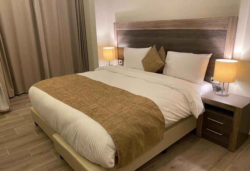 اتاق اکونومی یک تخته, Moses Residence