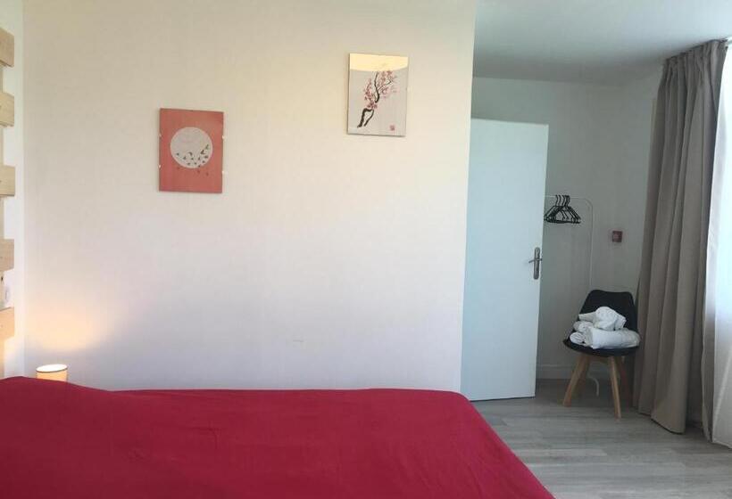 스탠다드 룸, Hôtel Restaurant   Le Vieux Pigeonnier