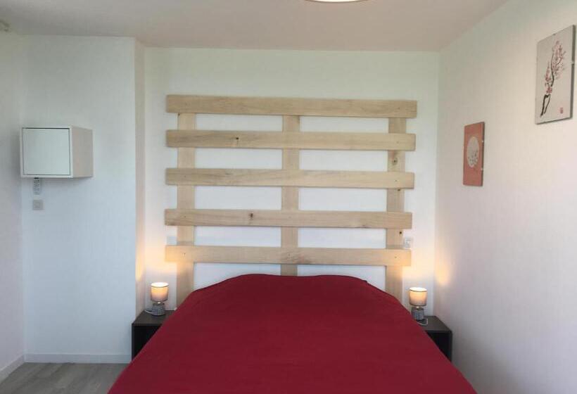 기본룸, Hôtel Restaurant   Le Vieux Pigeonnier