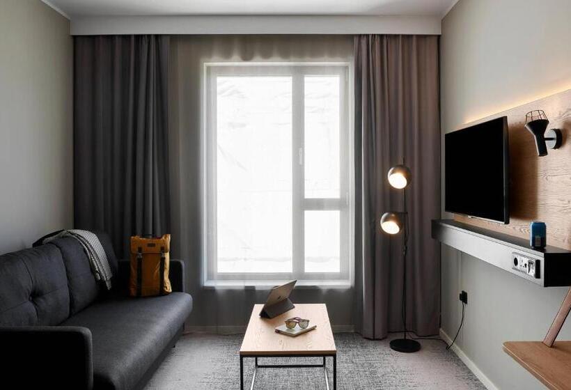 패밀리 룸, Moxy Milton Keynes