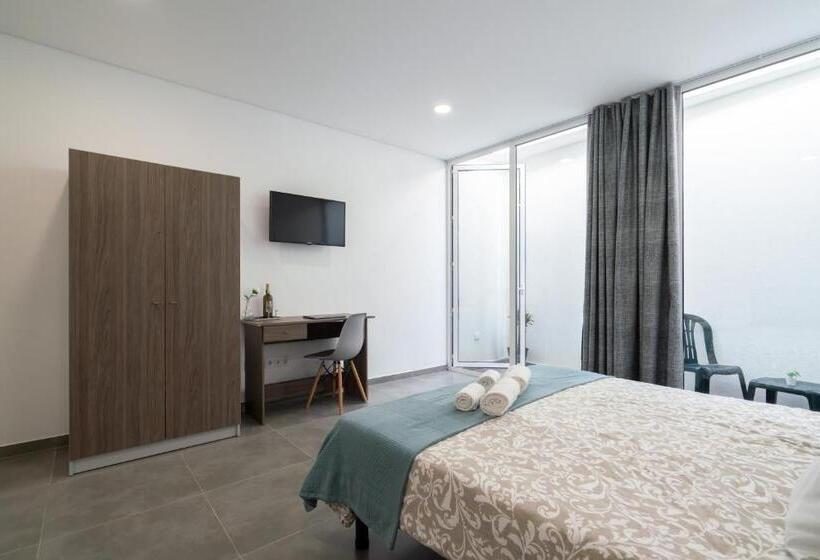 Номер Стандарт, Host Wise Arvore