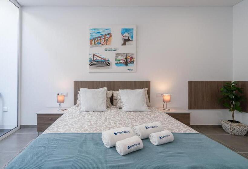 Номер Стандарт, Host Wise Arvore