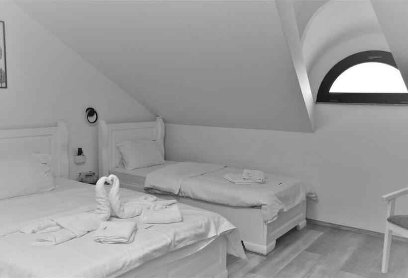 Трехместный Номер Deluxe, Pensiunea Belvedere Murighiol