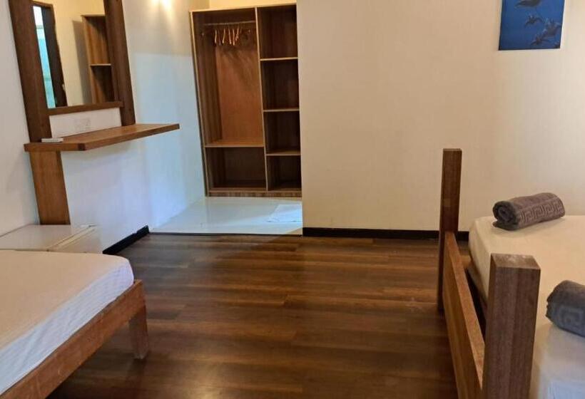 اتاق خانوادگی, Rising Sun Beach View