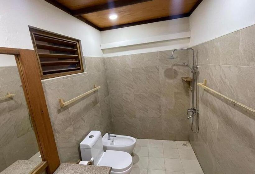 اتاق خانوادگی, Rising Sun Beach View