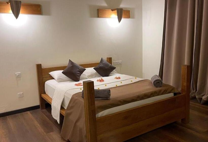 اتاق خانوادگی, Rising Sun Beach View