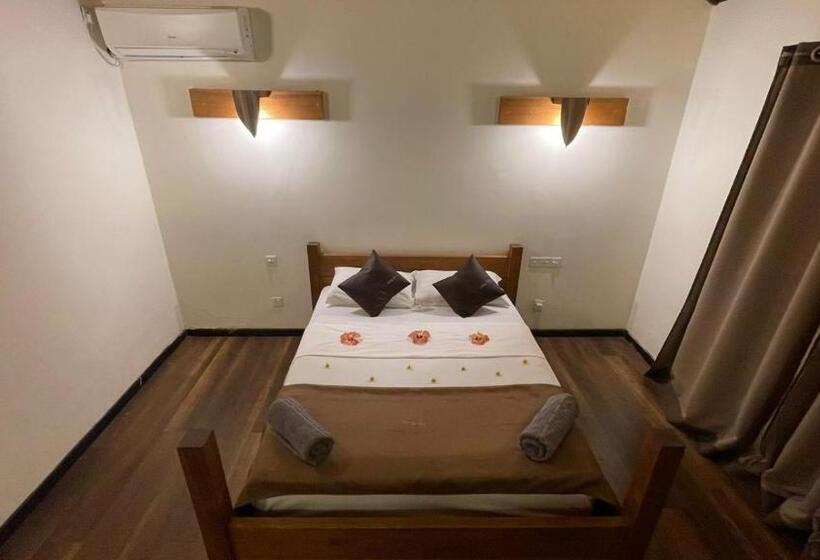 اتاق خانوادگی, Rising Sun Beach View