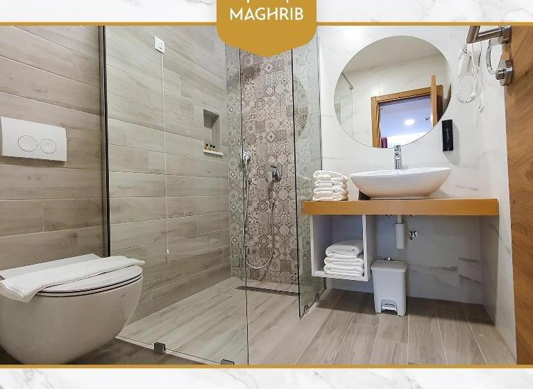 اتاق استاندارد با بالکن و چشمانداز دریا, Maghrib