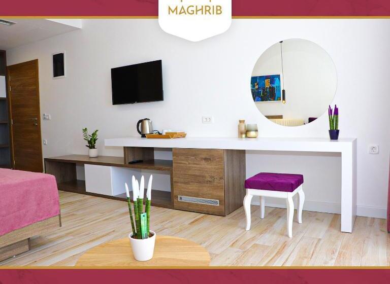 اتاق استاندارد با بالکن و چشم‌انداز دریا, Maghrib