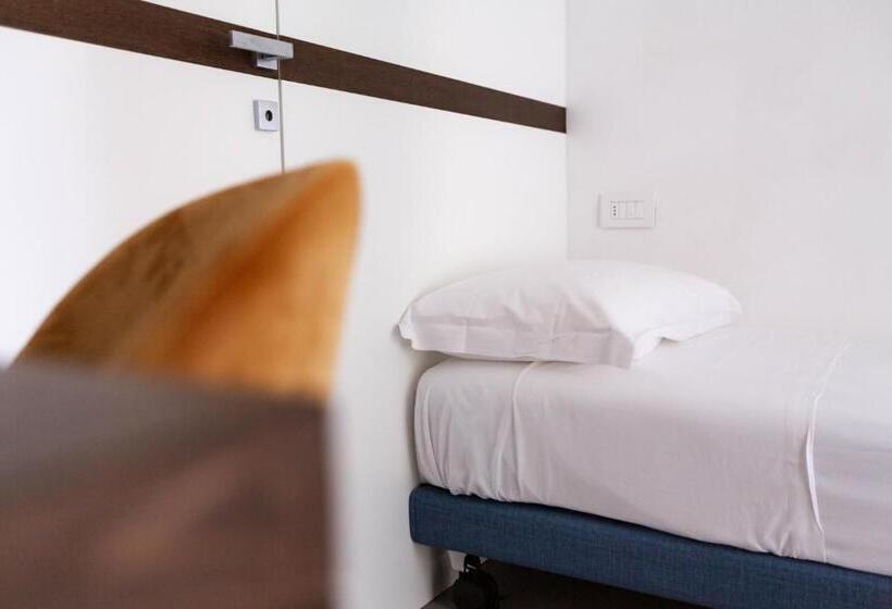 اتاق استاندارد یک نفره, Liferooms B&b