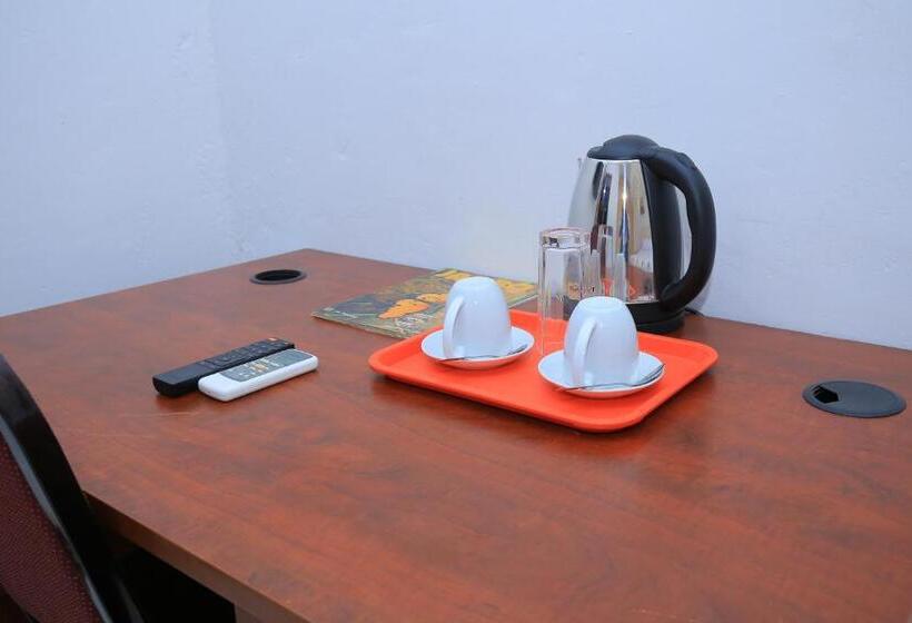 اتاق لوکس با بالکن, Frontiers Hotel & Conference Entebbe