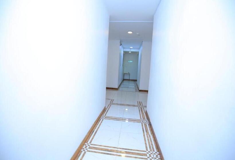 اتاق استاندارد یک تخته با بالکن, Frontiers Hotel & Conference Entebbe