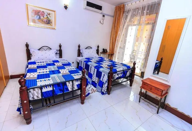 اتاق خانوادگی, Frontiers Hotel & Conference Entebbe