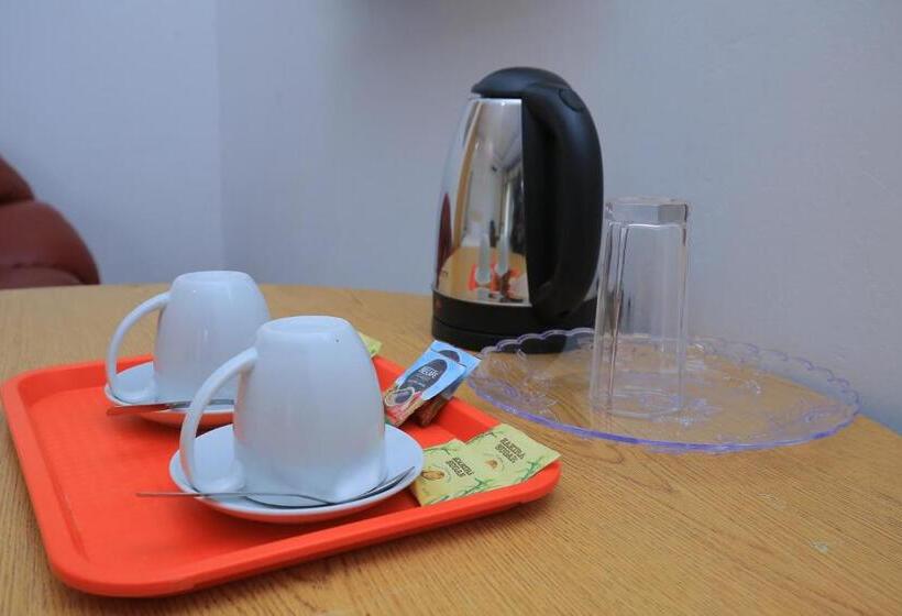 اتاق خانوادگی, Frontiers Hotel & Conference Entebbe