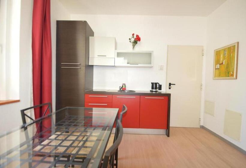 استودیوی لوکس, Guesthouse University By Lr Self Check In