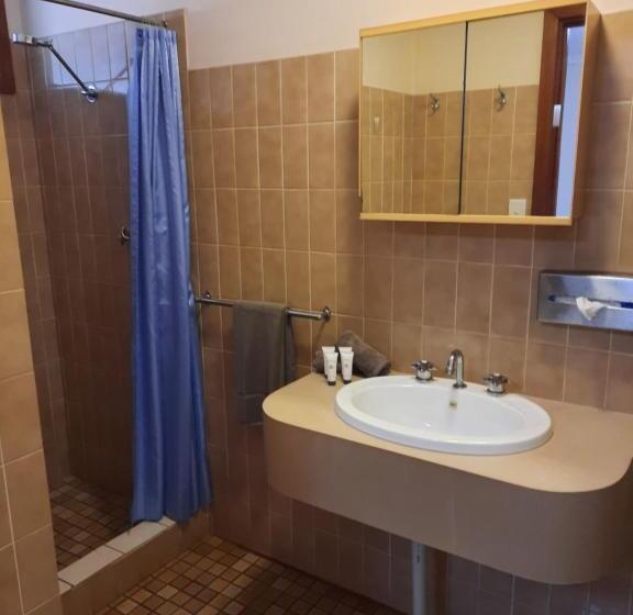 اتاق لوکس سه تخته, Boab Inn