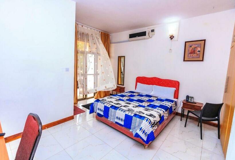 اتاق استاندارد یک تخته با بالکن, Frontiers Hotel & Conference Entebbe