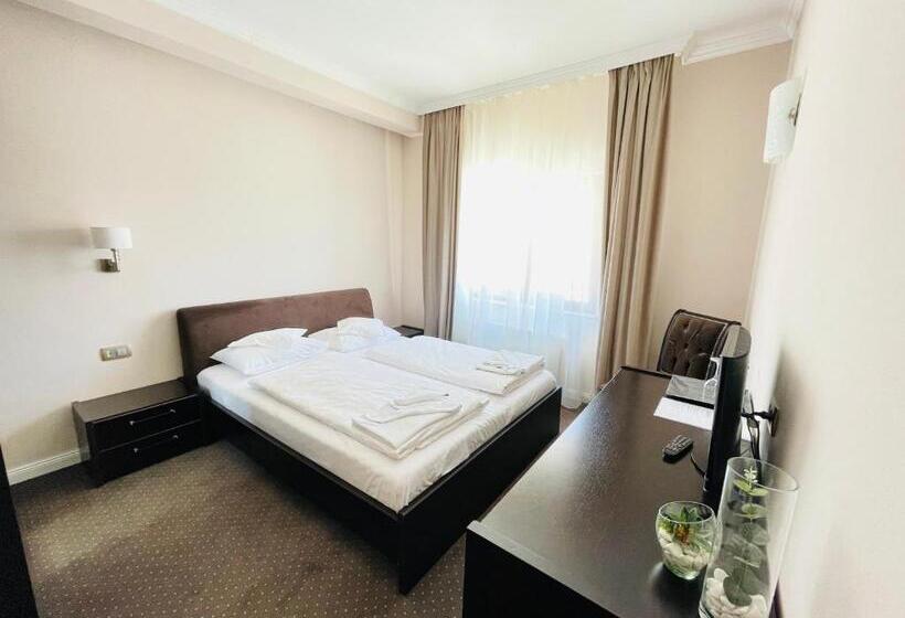 标准单人间, Opal Zalau