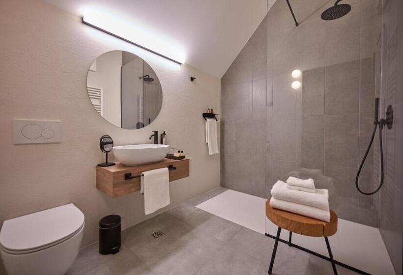 اتاق استاندارد, Triangel Boutique