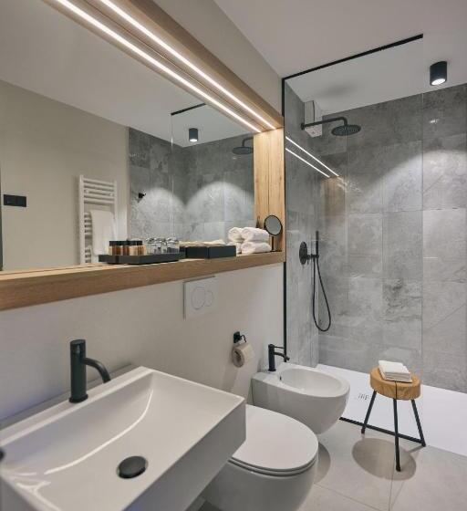 اتاق استاندارد, Triangel Boutique