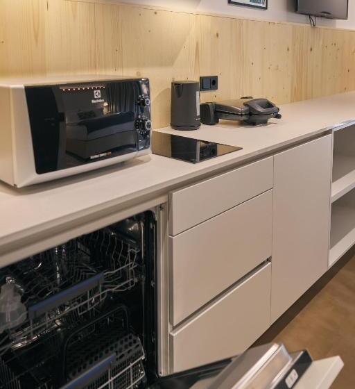 استودیو استاندارد با تراس, Triangel Boutique