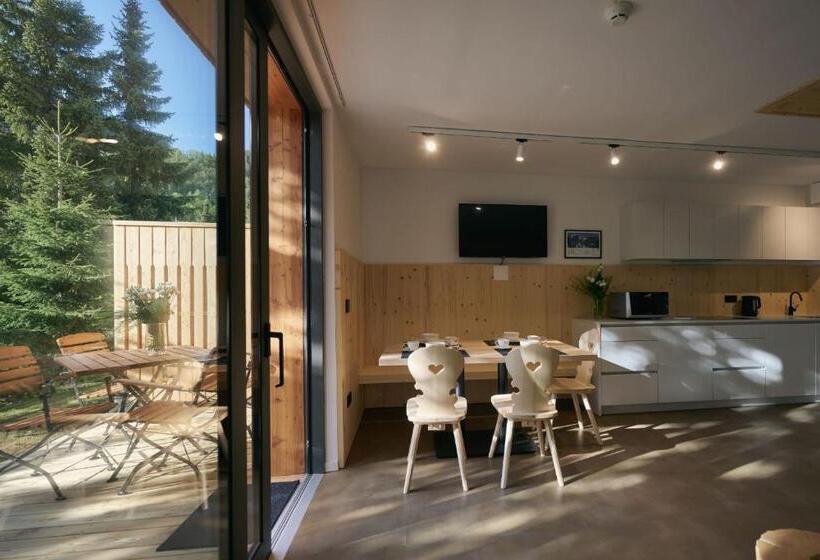 استودیو استاندارد با تراس, Triangel Boutique