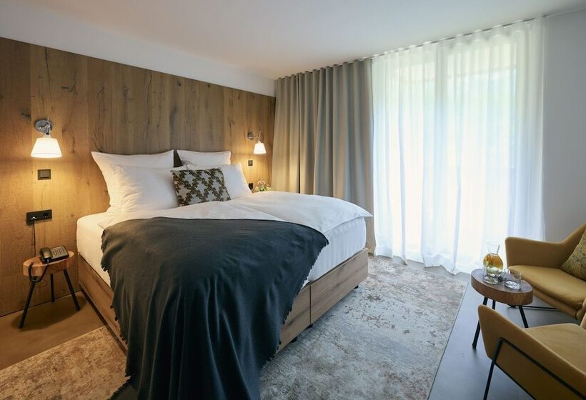 اتاق استاندارد با چشم‌انداز کوهستان, Triangel Boutique