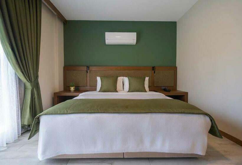 اتاق لوکس با بالکن, West House Exclusive