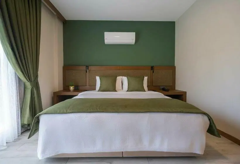 اتاق لوکس با بالکن, West House Exclusive