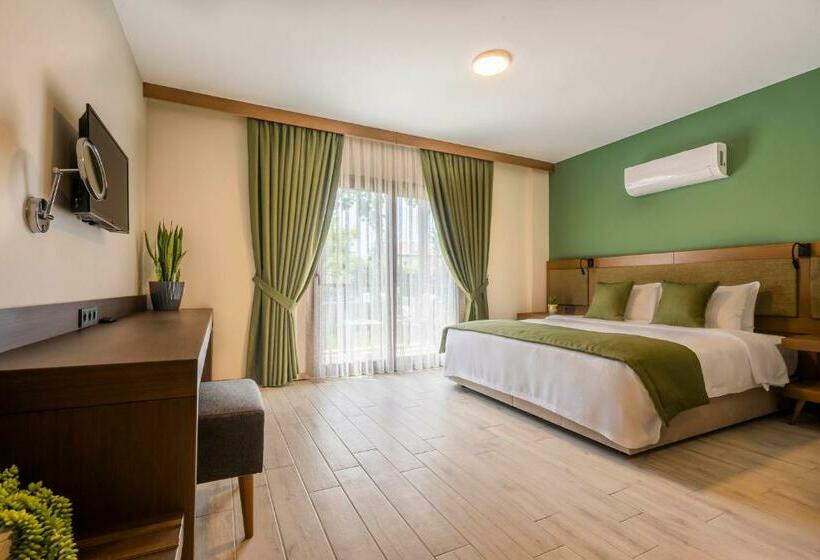 اتاق لوکس با بالکن, West House Exclusive