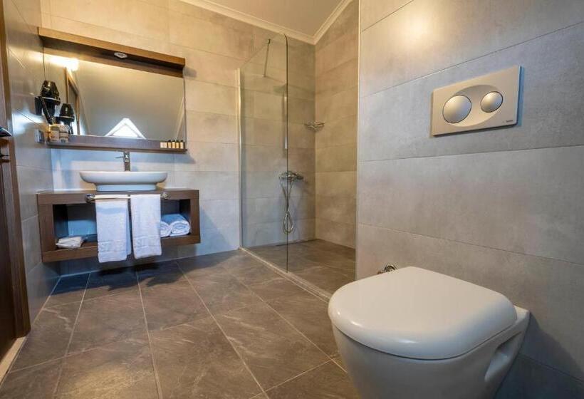 اتاق سه نفره دلوکس با چشمانداز دریا, West House Exclusive