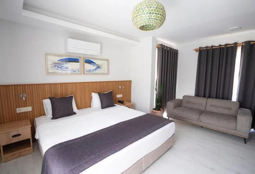 اتاق استاندارد با چشم‌انداز استخر, West House Exclusive