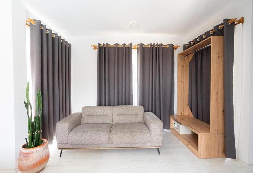 اتاق استاندارد با چشمانداز استخر, West House Exclusive