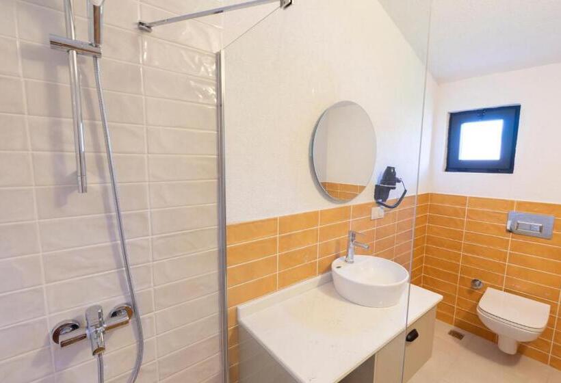 اتاق استاندارد با چشمانداز باغ, West House Exclusive