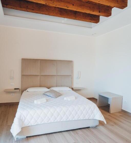 带按摩浴盆的套房, A Mare Exclusive Rooms & Suites