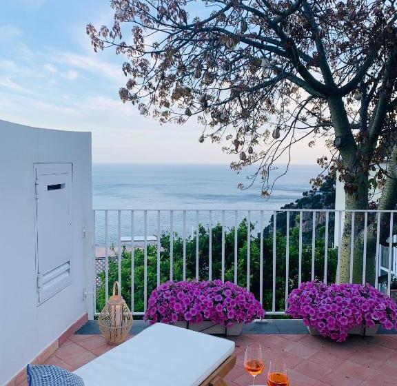 سوییت لوکس, Villa Fortuna