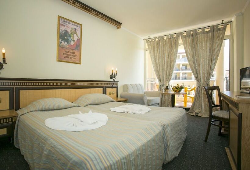 غرفة قياسية مطلة على المتنزه, Andalucia Beach Hotel   All Inclusive