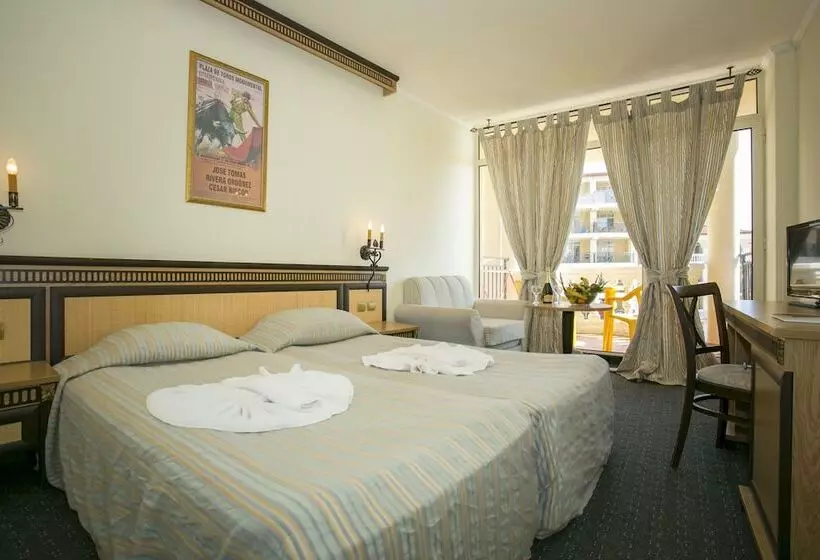 公園の見えるスタンダードルーム, Andalucia Beach Hotel   All Inclusive