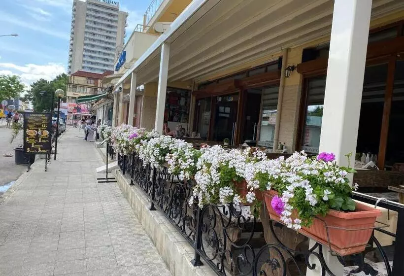 اتاق استاندارد با بالکن, Atol