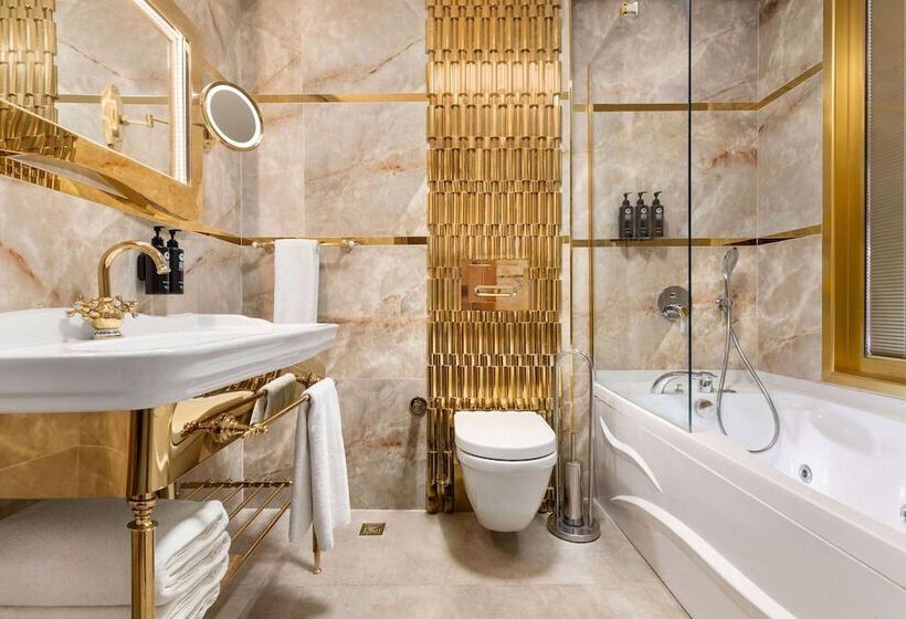 اتاق استاندارد با وان آب گرم, Wyndham Istanbul Old City